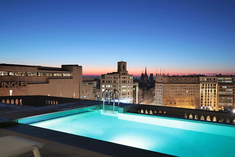 Piscina Iberostar Barcelona